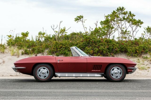 Chevrolet Corvette 1967 image number 30