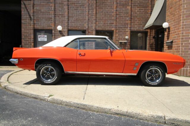 Pontiac Firebird 1969 image number 29