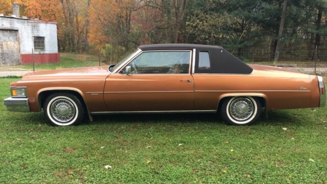 Cadillac DeVille 1979 image number 0