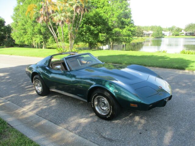 Chevrolet Corvette 1975 image number 22