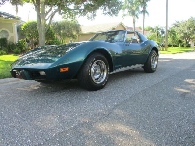 Chevrolet Corvette 1975 image number 23