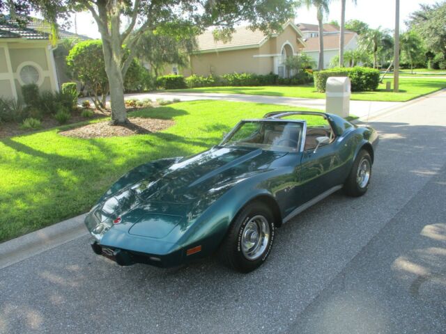 Chevrolet Corvette 1975 image number 27