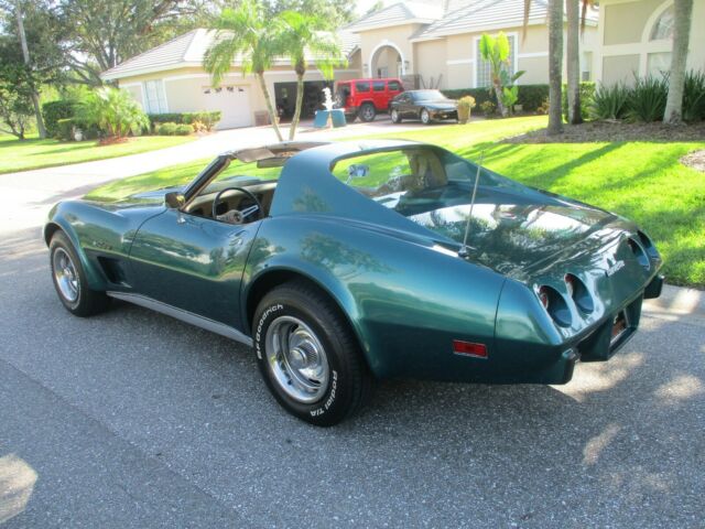 Chevrolet Corvette 1975 image number 28