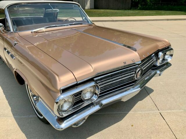 Buick LeSabre 1963 image number 37