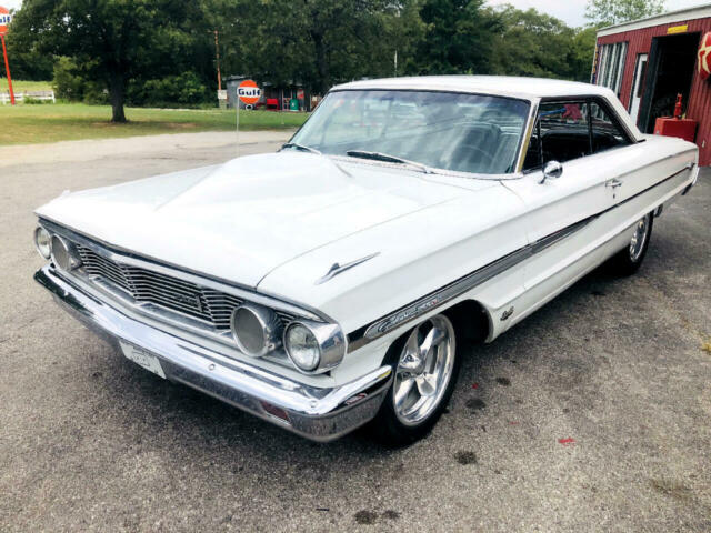 Ford Galaxie 500/XL 1964 image number 1