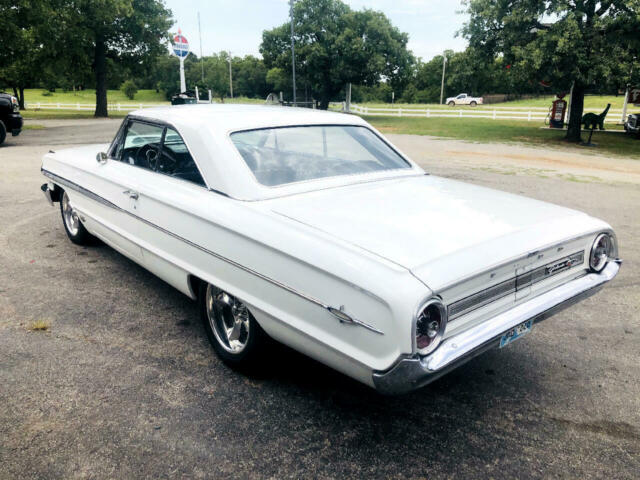 Ford Galaxie 500/XL 1964 image number 30