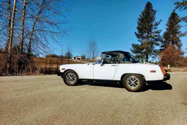 MG Midget 1500 1979 image number 0