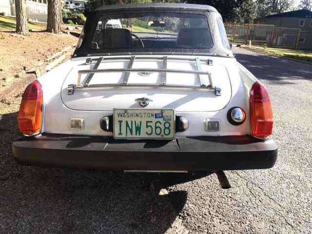 MG Midget 1500 1979 image number 10