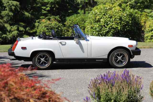 MG Midget 1500 1979 image number 23