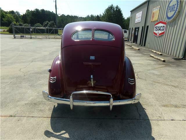 Ford Deluxe Sedan 1940 image number 26