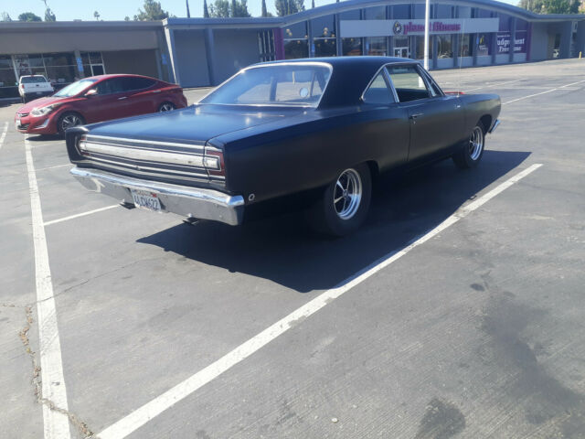 Plymouth Road Runner 1968 image number 22