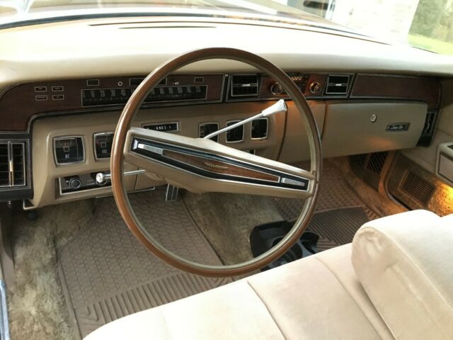 Lincoln Continental 1973 image number 23