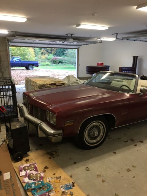 Oldsmobile 88 1975 image number 1