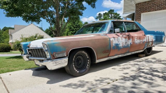 Cadillac DeVille Sedan 1968 image number 0