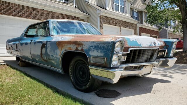 Cadillac DeVille Sedan 1968 image number 1