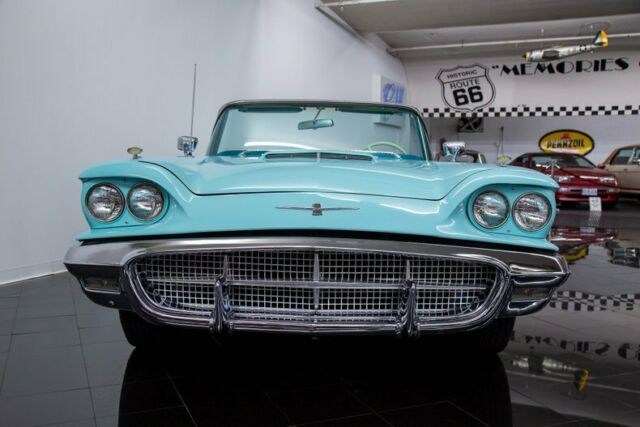 Ford Thunderbird 1960 image number 41