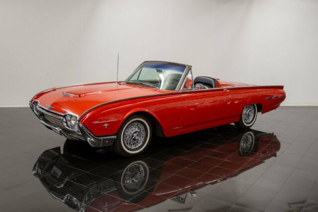 Ford Thunderbird 1962 image number 0