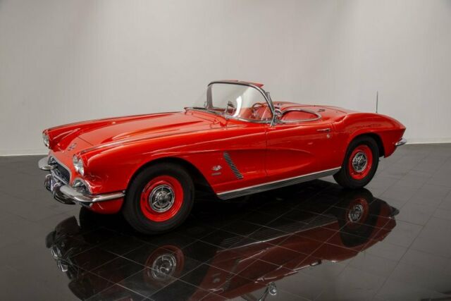 Chevrolet Corvette 1962 image number 0