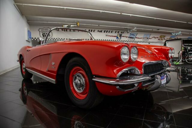 Chevrolet Corvette 1962 image number 16