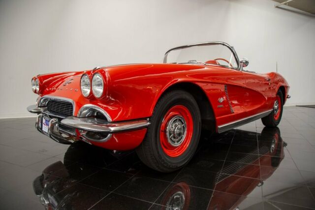 Chevrolet Corvette 1962 image number 18