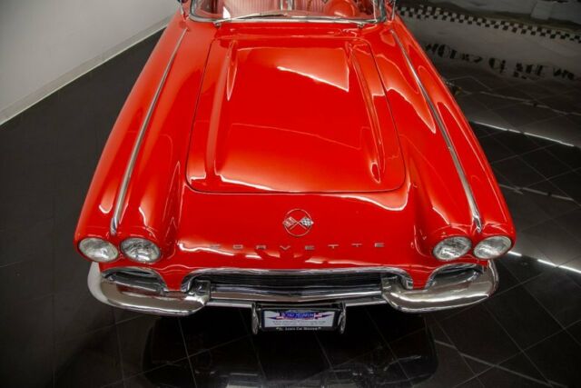 Chevrolet Corvette 1962 image number 23