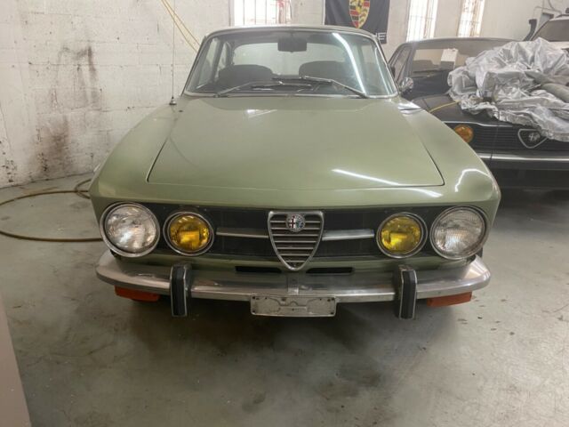 Alfa Romeo GTV 1971 image number 16