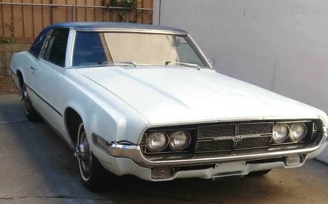 Ford Thunderbird 1969 image number 2