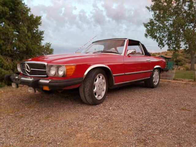 Mercedes-Benz SL-Class 1975 image number 0