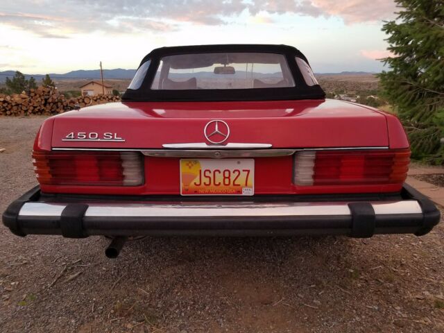 Mercedes-Benz SL-Class 1975 image number 2