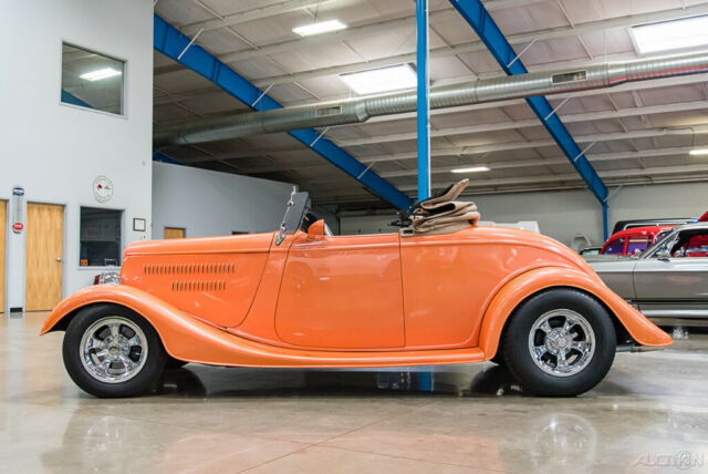 Ford Roadster 1933 image number 2