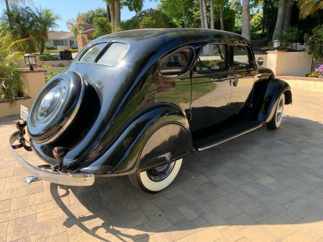 DeSoto Airflow 1935 image number 3