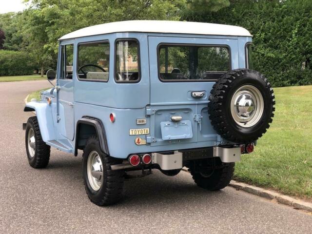 Toyota FJ Cruiser 1969 image number 32