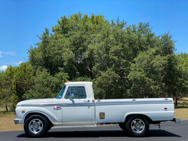 Ford F-250 1966 image number 13