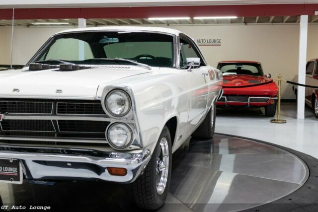 Ford Fairlane 1967 image number 6