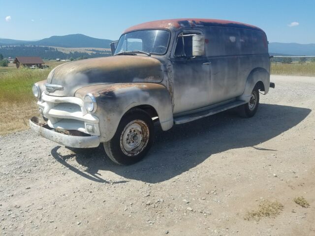 Chevrolet 3800 PANEL TRUCK 1955 image number 0