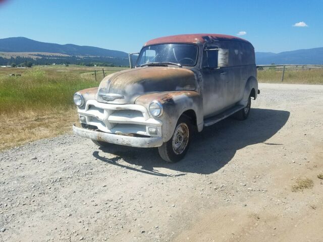 Chevrolet 3800 PANEL TRUCK 1955 image number 2