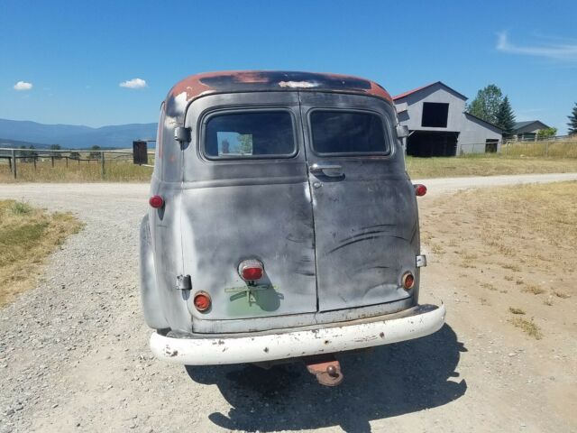 Chevrolet 3800 PANEL TRUCK 1955 image number 33