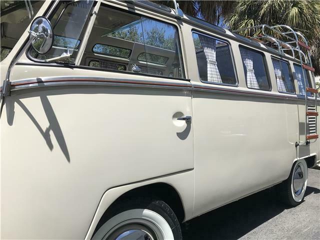 Volkswagen Bus/Vanagon 1975 image number 15