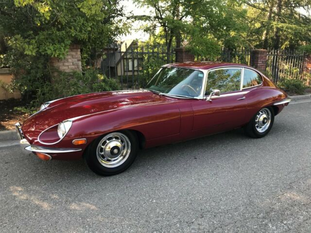 Jaguar E-Type 1970 image number 27