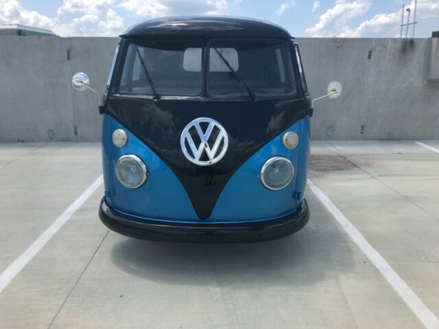 Volkswagen Bus/Vanagon 1962 image number 2