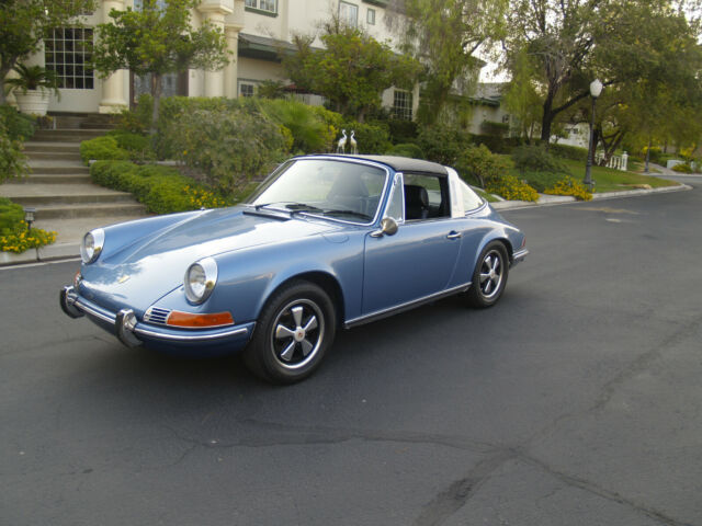 Porsche 911 1971 image number 2