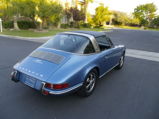 Porsche 911 1971 image number 27