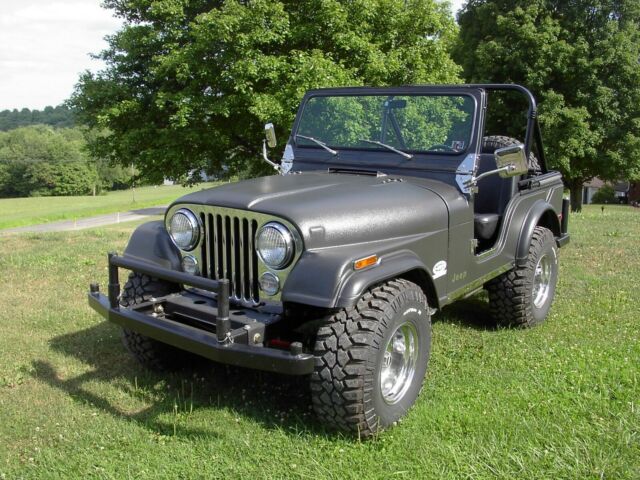 Jeep CJ 1972 image number 18