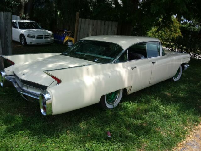 Cadillac Series 62 1960 image number 3