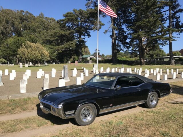 Buick Riviera 1968 image number 2