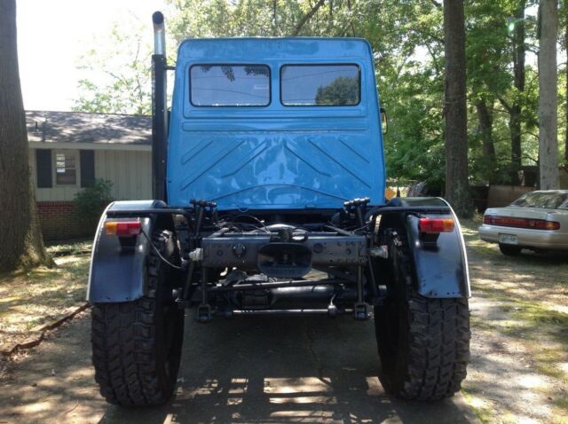 Mercedes-Benz Unimog 1976 image number 24