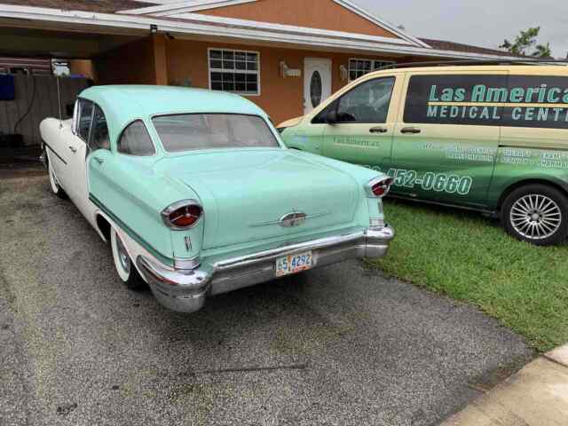 Oldsmobile 88 1957 image number 0