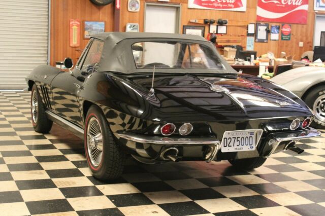 Chevrolet Corvette 1966 image number 27