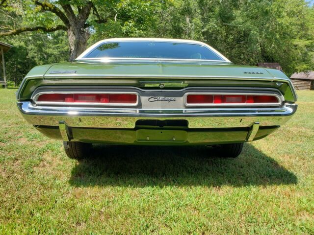 Dodge Challenger 1971 image number 27