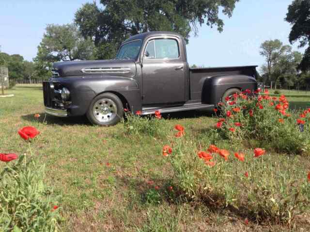 Ford F1 1951 image number 0